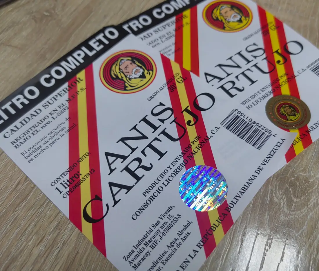 Etiquetas de licor con holograma de seguridad circular estampado sobre la etiqueta impresa
